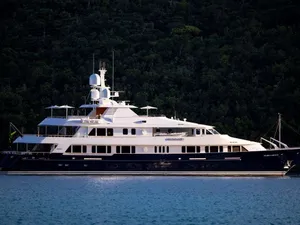 BROADWATER - Feadship 55m - 6 Cabins - St Barths - Monaco - Capri BROADWATER - Feadship 55m - 6 Cabins - St Barths - Monaco - Capri