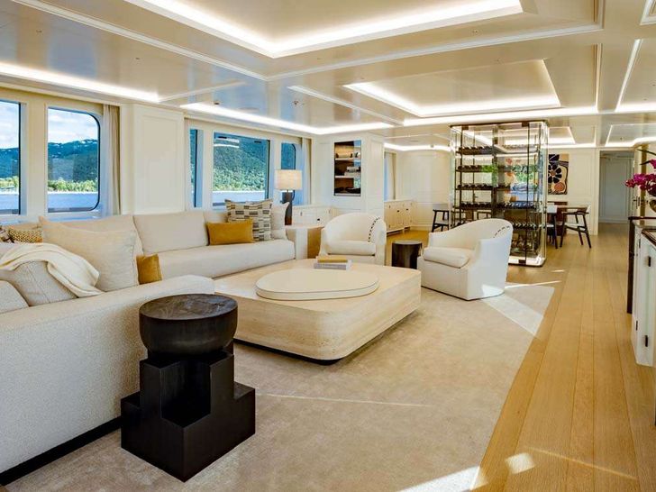 Broadwater 55m Feadship Saloon Broadwater 55m Feadship Saloon