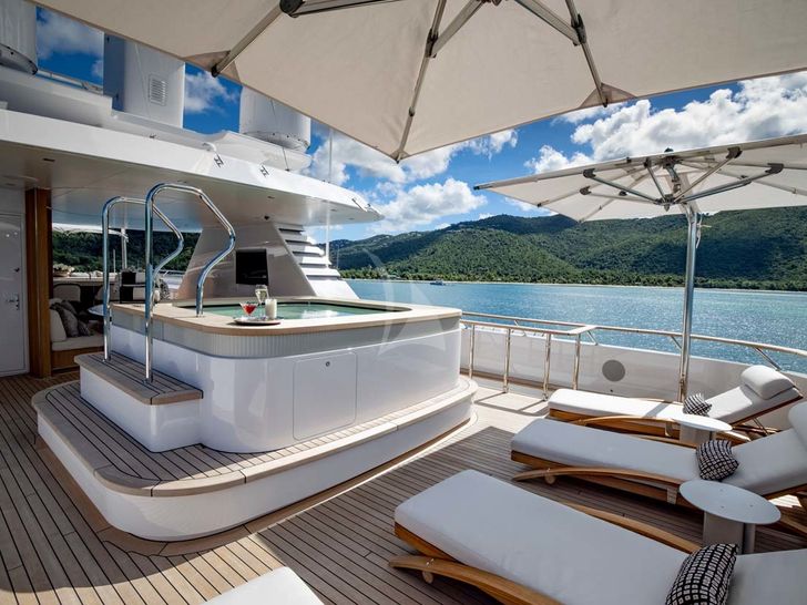 Broadwater 55m Feadship Jacuzzi Broadwater 55m Feadship Jacuzzi