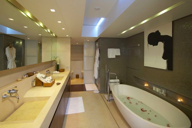 Charter Yacht BURKUT - Baglietto 54m - 5 Cabins - Monaco - Cannes - St Tropez