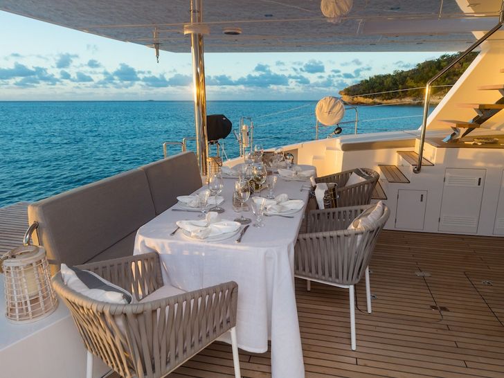 CALMAO Sunreef 74 - aft deck dining area CALMAO Sunreef 74 - aft deck dining area