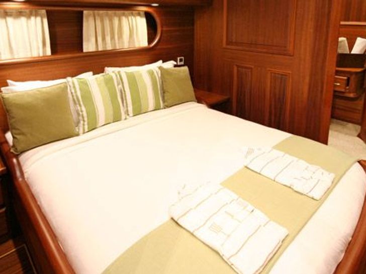 CANER 4 Cabin