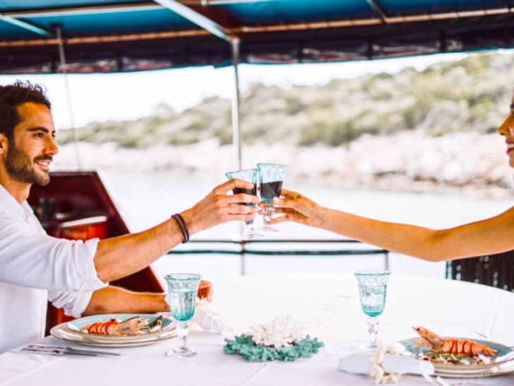 S/Y Capricorn 1 - Lunch S/Y Capricorn 1 - Lunch