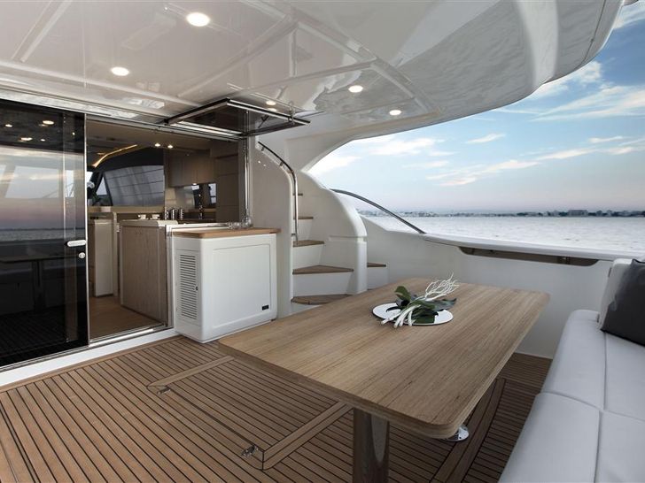 CARE ONE - Ferretti 500