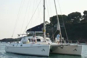 Cat 23 - Barcelona Day Charter Catamaran - Puerto Olimpico Cat 23 - Barcelona Day Charter Catamaran - Puerto Olimpico