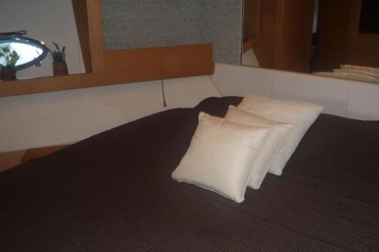 Charter Yacht CAYENNE - Pershing 64 - 3 Cabins - Monaco - Antibes - Cannes - St Tropez