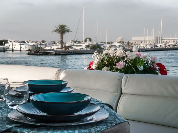 CELINE Ferretti 70 Aft Dining CELINE Ferretti 70 Aft Dining