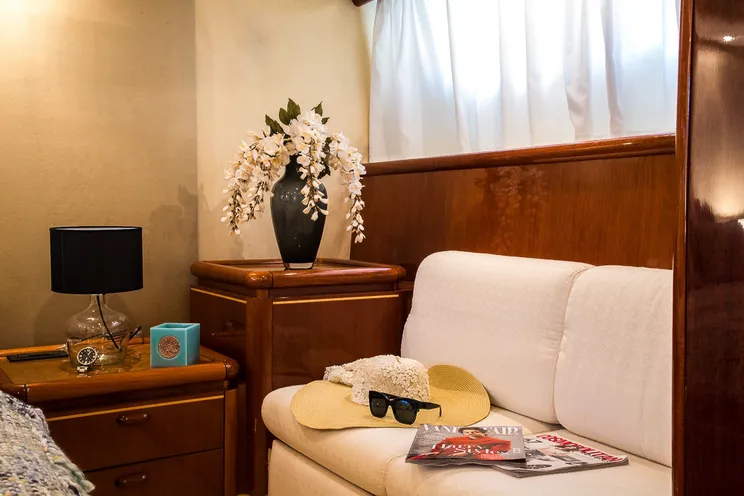 Charter Yacht CELINE - Ferretti 70 - 4 cabins - Naples - Positano - Amalfi - Capri