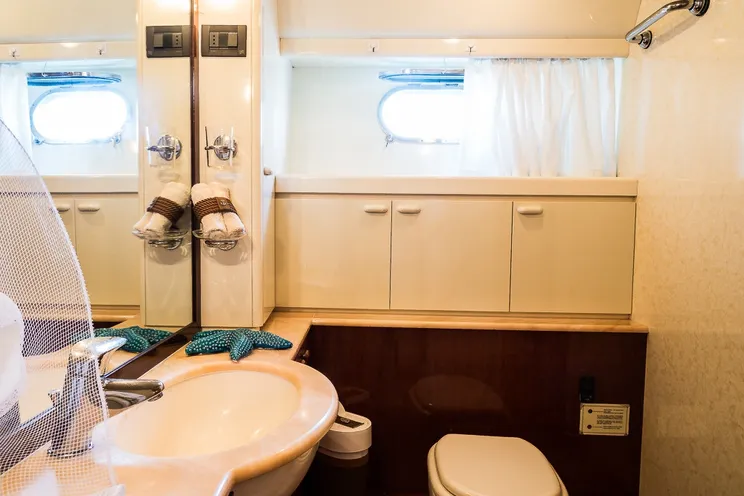 Charter Yacht CELINE - Ferretti 70 - 4 cabins - Naples - Positano - Amalfi - Capri