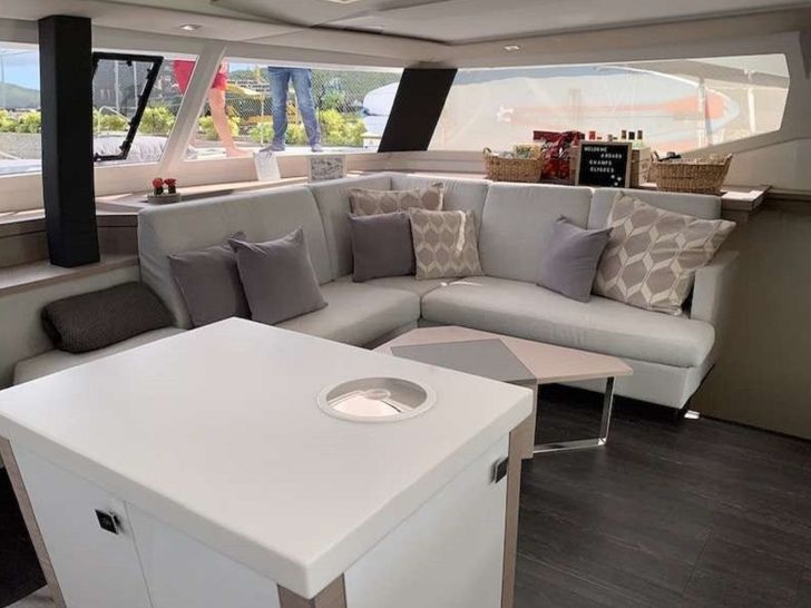 saloon