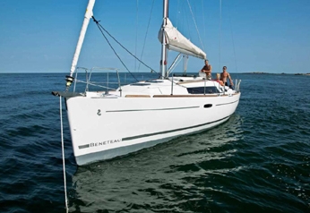 Charter Yacht Oceanis 34 - 3 Cabins - Tortola - Virgin Gorda