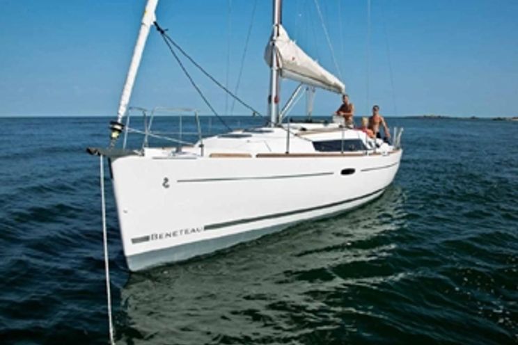 Charter Yacht Oceanis 34 - 3 Cabins - Tortola - Virgin Gorda