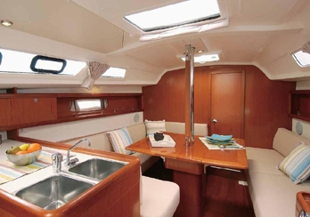 Charter Yacht Oceanis 34 - 3 Cabins - Tortola - Virgin Gorda
