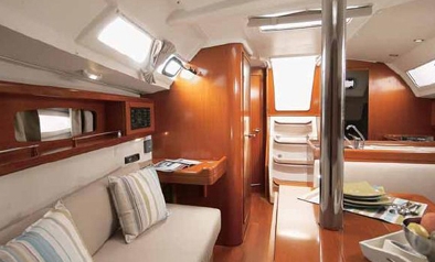 Charter Yacht Oceanis 34 - 3 Cabins - Tortola - Virgin Gorda