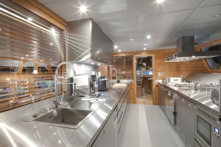 Charter Yacht CHE - Sunreef 114 - Naples - Palma - BVI