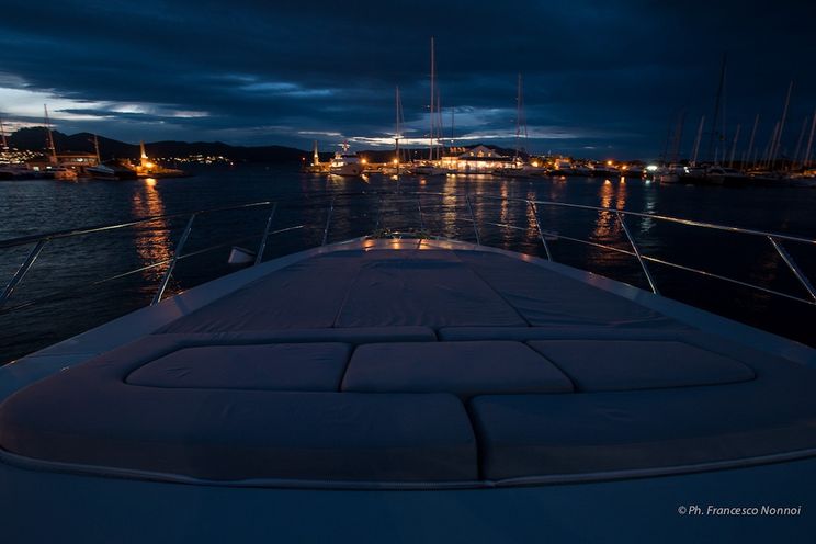Charter Yacht CHIMERA - Azimut 86S - 4 Cabins - Sardinia - Porto Cervo - Olbia - Poltu Quatu