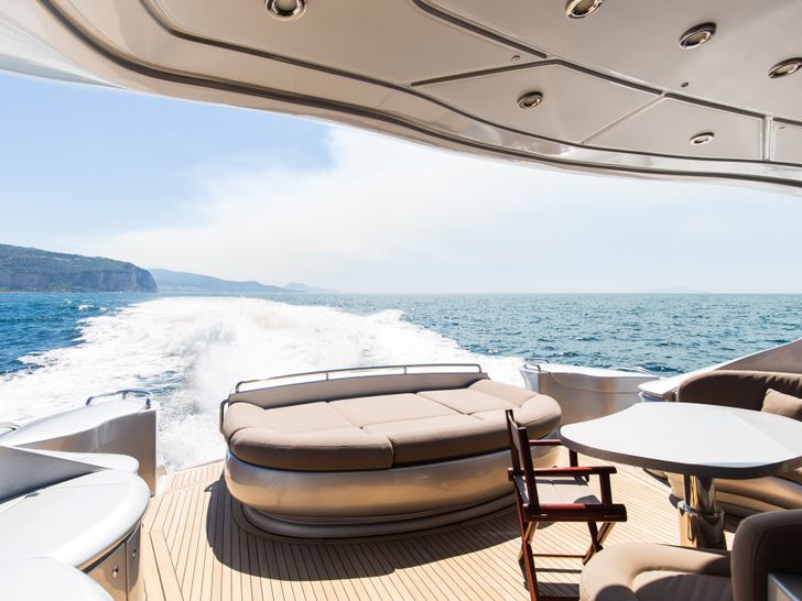 CINQUE Pershing 88 Motor Yacht Sundeck