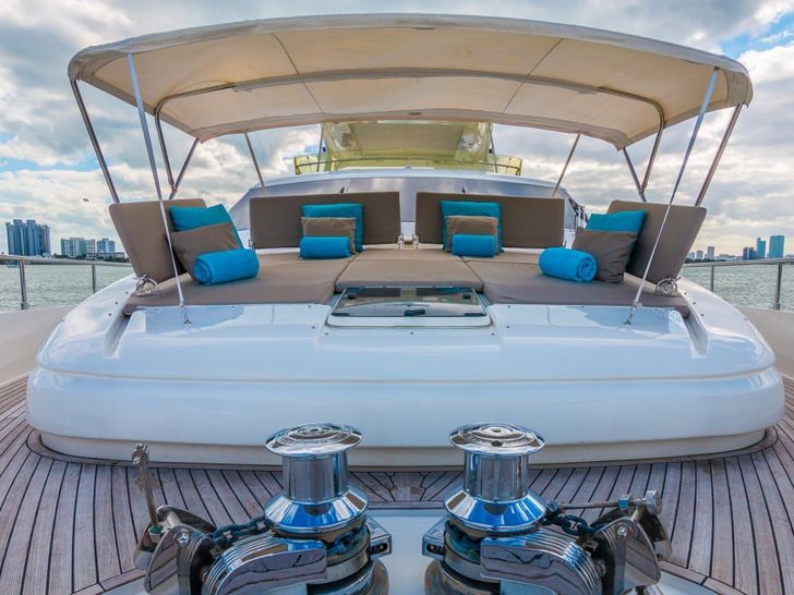 Miami Day Charter Yacht CINQUE MARE Ferretti 88 Bow