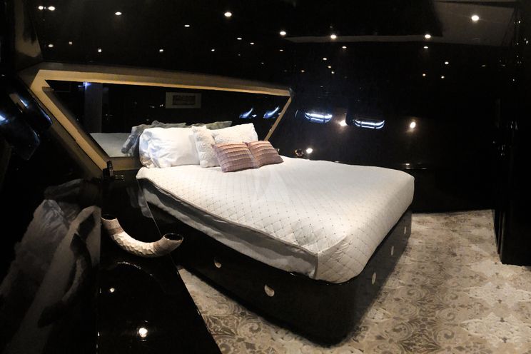 Charter Yacht CLAREMONT - VGB Superyachts 105 - 4 Cabins - Cannes - Nice - Monaco - Antibes