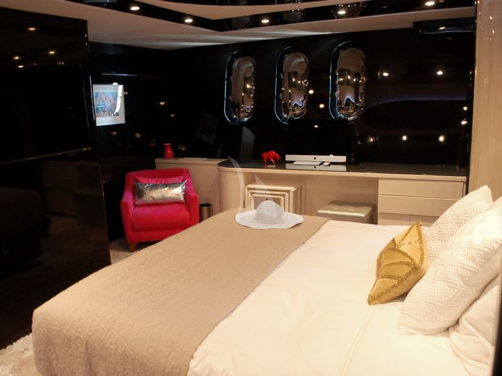 CLAREMONT - VGB Superyachts 105 CLAREMONT - VGB Superyachts 105