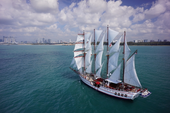 Charter Yacht Classic Sailing Yacht - Guest Capacity 149 - Singapore