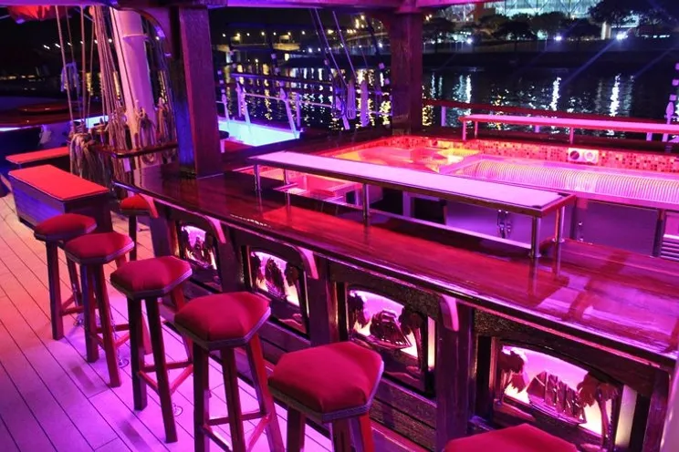 Charter Yacht Classic Sailing Yacht - Guest Capacity 149 - Singapore