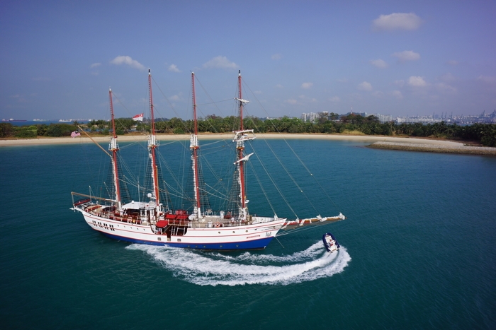 Charter Yacht Classic Sailing Yacht - Guest Capacity 149 - Singapore