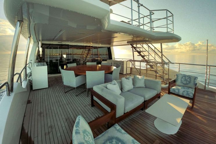 Charter Yacht COOL BREEZE - Benetti Tradition Supreme 108 - 5 Cabins - New England - Nassau - Bahamas