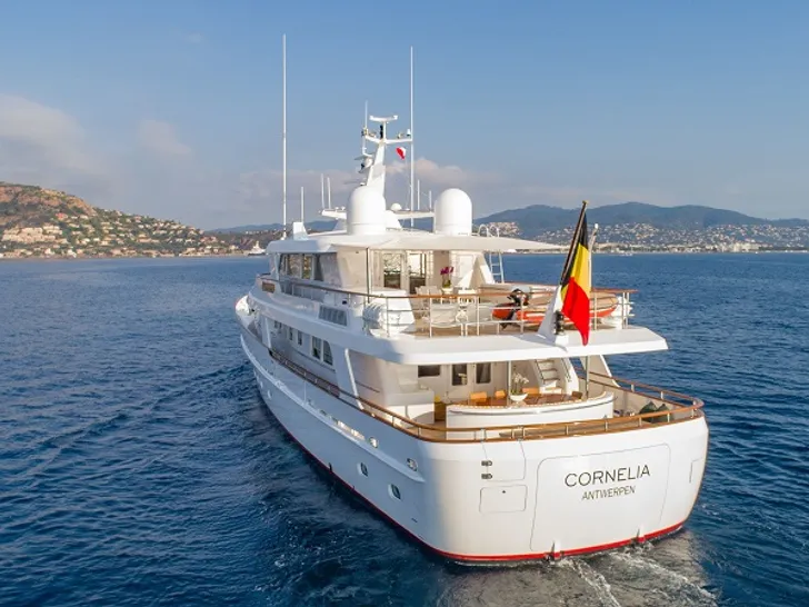 stern view stern view