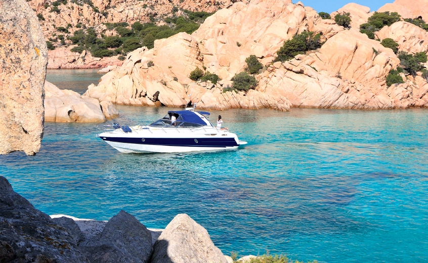 Charter Yacht Cranchi 41 Endurance - 8 Guests Cruising - Porto Cervo - Olbia - Cannigione