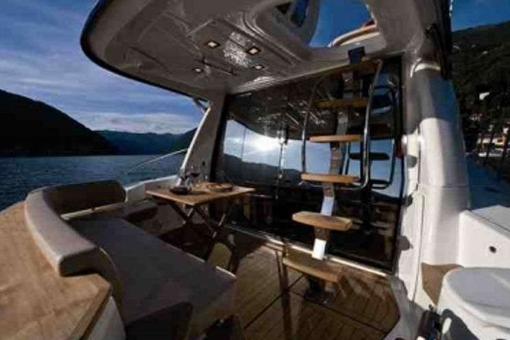 Charter Yacht Cranchi 43 - 2 Cabins - Miami Day Boat Rental - Miami - South Beach - Biscayne Bay