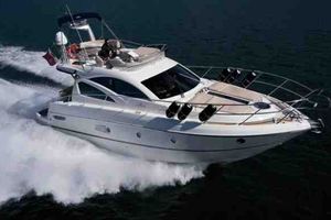 Cranchi 43 - 2 Cabins - Miami Day Boat Rental - Miami - South Beach - Biscayne Bay