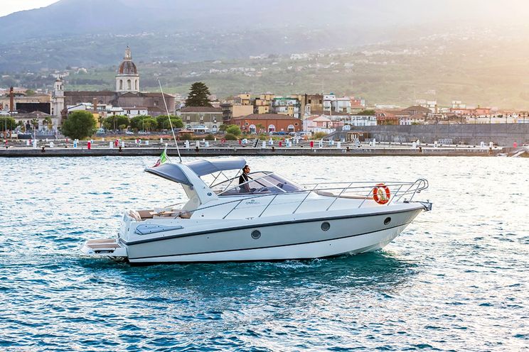Charter Yacht Cranchi Zaffiro 32 - Taormina - Acitrezza - Siracusa - Lipari