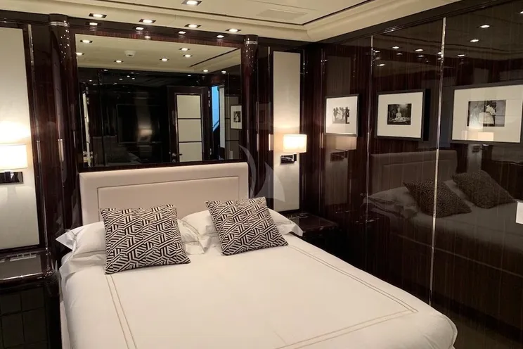 Charter Yacht CRAZY - Mangusta 130 - 5 Cabins - Cannes - Golfe Juan - Monaco - Antibes - St Tropez