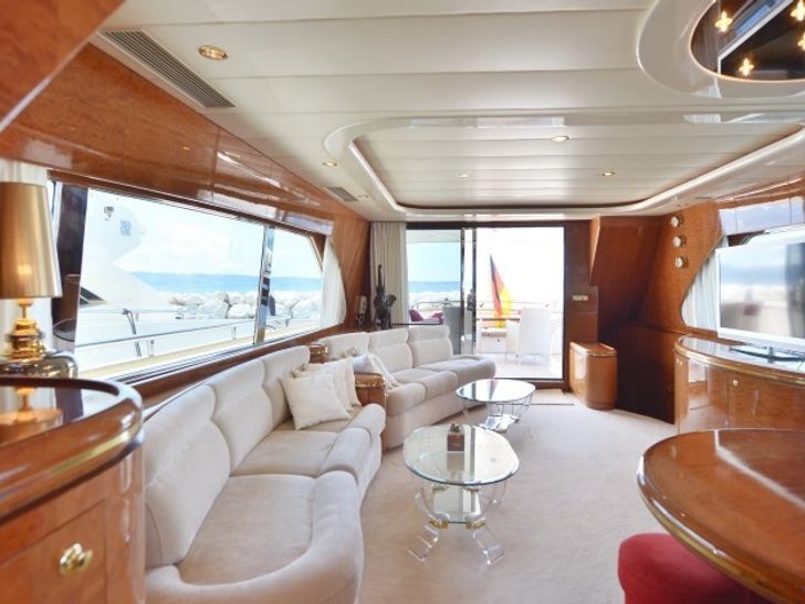 Main Saloon Main Saloon