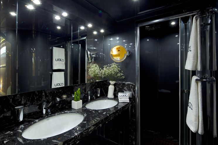 Charter Yacht CUDU - Maiora 90 - 4 Cabins - Athens - Mykonos - Kos - Lefkas - Paros