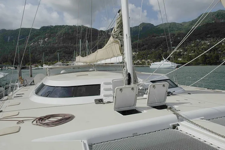 Charter Yacht LONESTAR - Custom 85 Catamaran - 6 Cabins - Seychelles