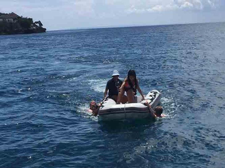 Custom 38 Cat - Dinghy Custom 38 Cat - Dinghy