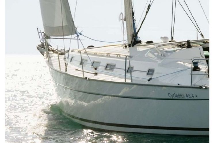 Charter Yacht Cyclades 43.4 - 4 Cabins - Procida - Naples