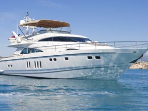 D5 - Fairline Squadron 78 - 4 Cabins - Antibes - Cannes - Monaco - St Tropez D5 - Fairline Squadron 78 - 4 Cabins - Antibes - Cannes - Monaco - St Tropez