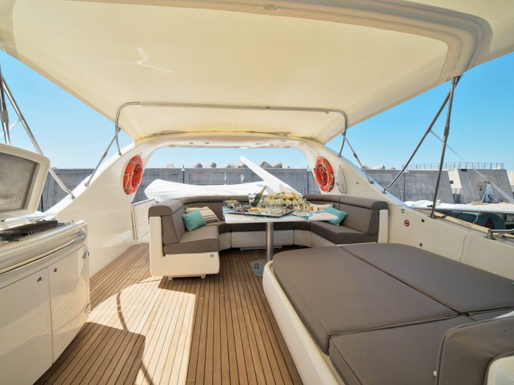 D`ARISTOTELIS Canados 24m Flybridge