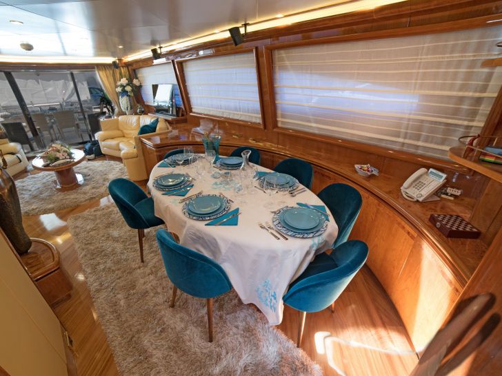 D`ARISTOTELIS Canados 24m Dining D`ARISTOTELIS Canados 24m Dining