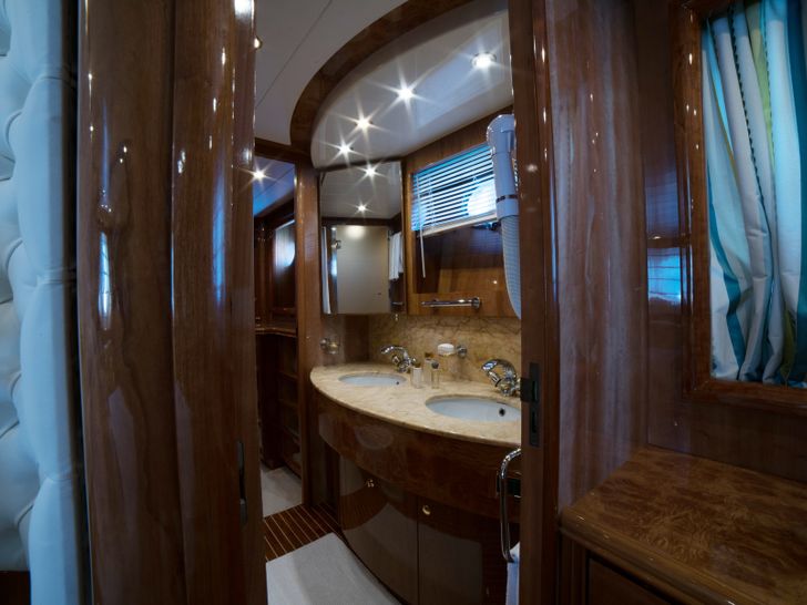 D`ARISTOTELIS Canados 24m Master Ensuite D`ARISTOTELIS Canados 24m Master Ensuite