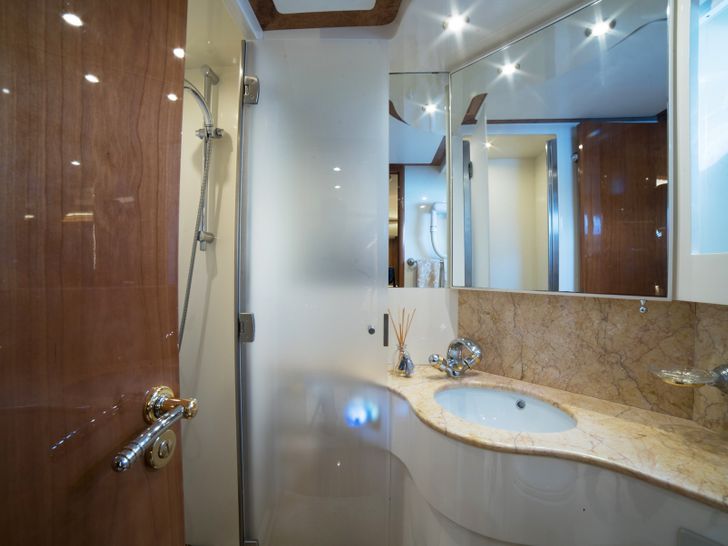 D`ARISTOTELIS Canados 24m Ensuite D`ARISTOTELIS Canados 24m Ensuite