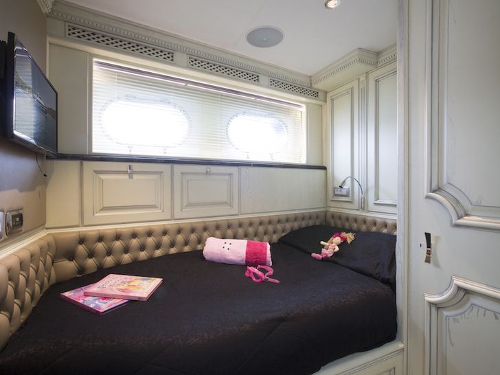 Single Cabin