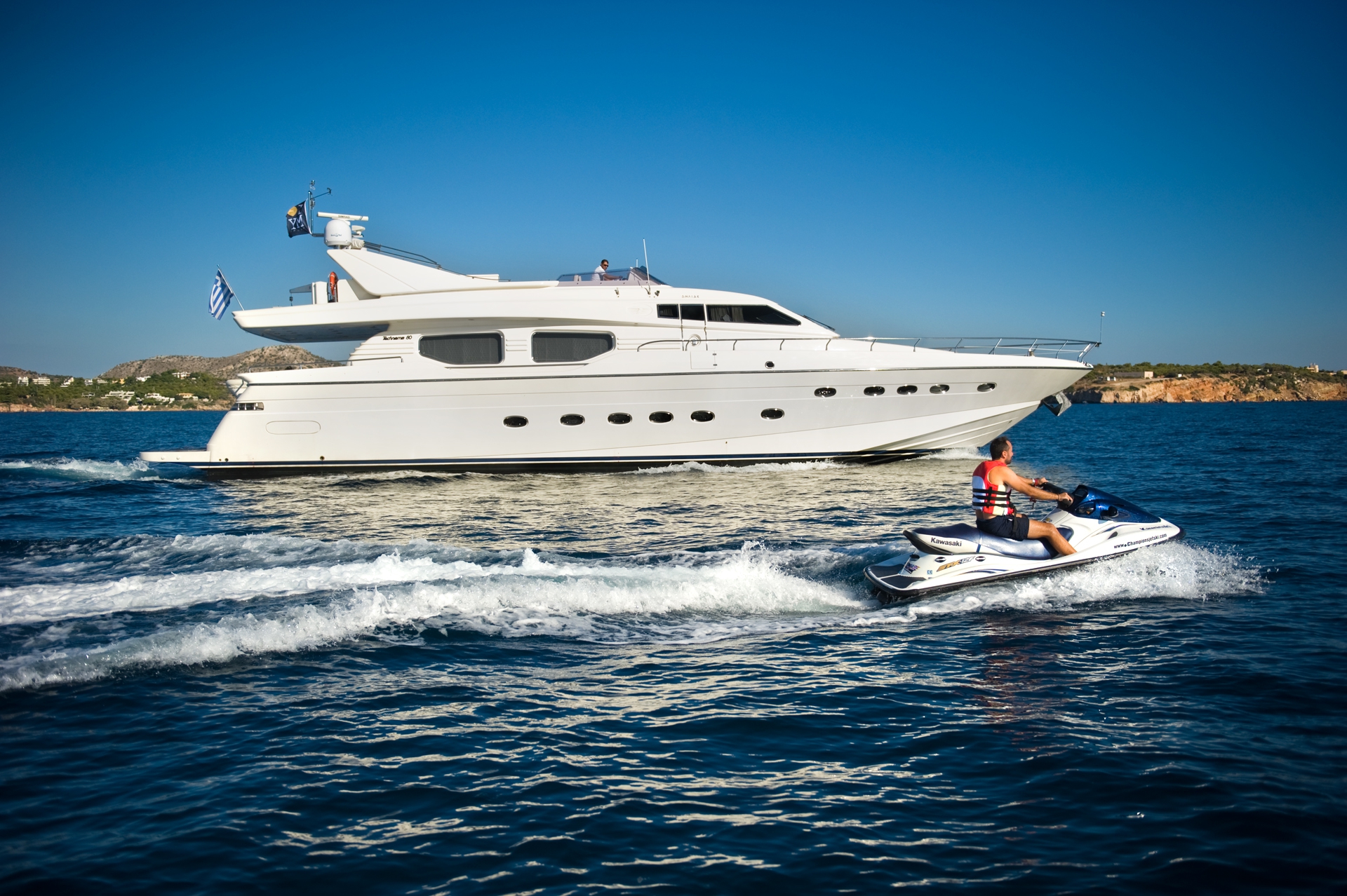 Luxury Crewed Motor Yacht DILIAS - Posilippo 80 - 4 Cabins - Athens -  Mykonos - Kos - Boatbookings