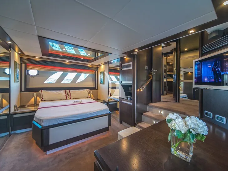 master cabin