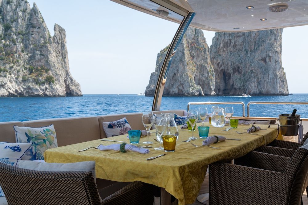 DON MICHELE Yacht Dining