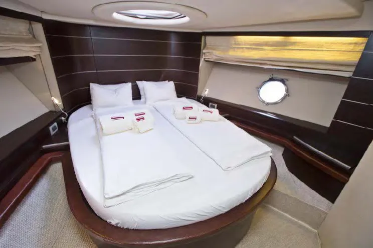 Charter Yacht DONNA LOKA - Azimut 62S - 3 Cabins - Naples - Sorrento - Amalfi - Positano