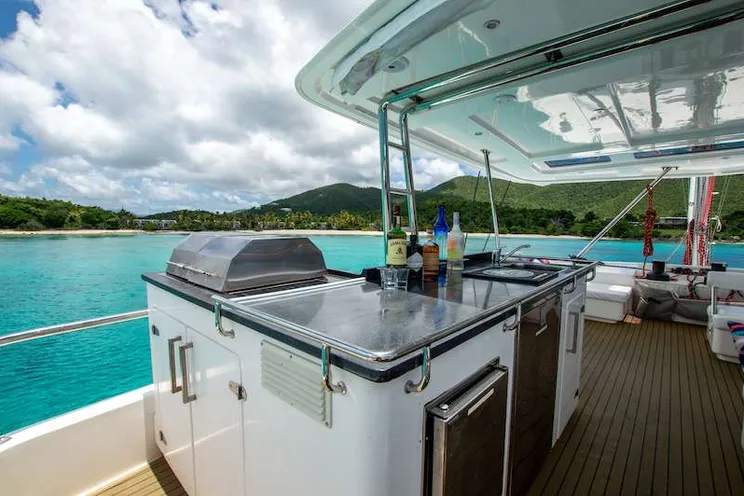 Charter Yacht DOLPHIN DAZE - Leopard 58 - 5 cabins - St Thomas - St John - St Croix